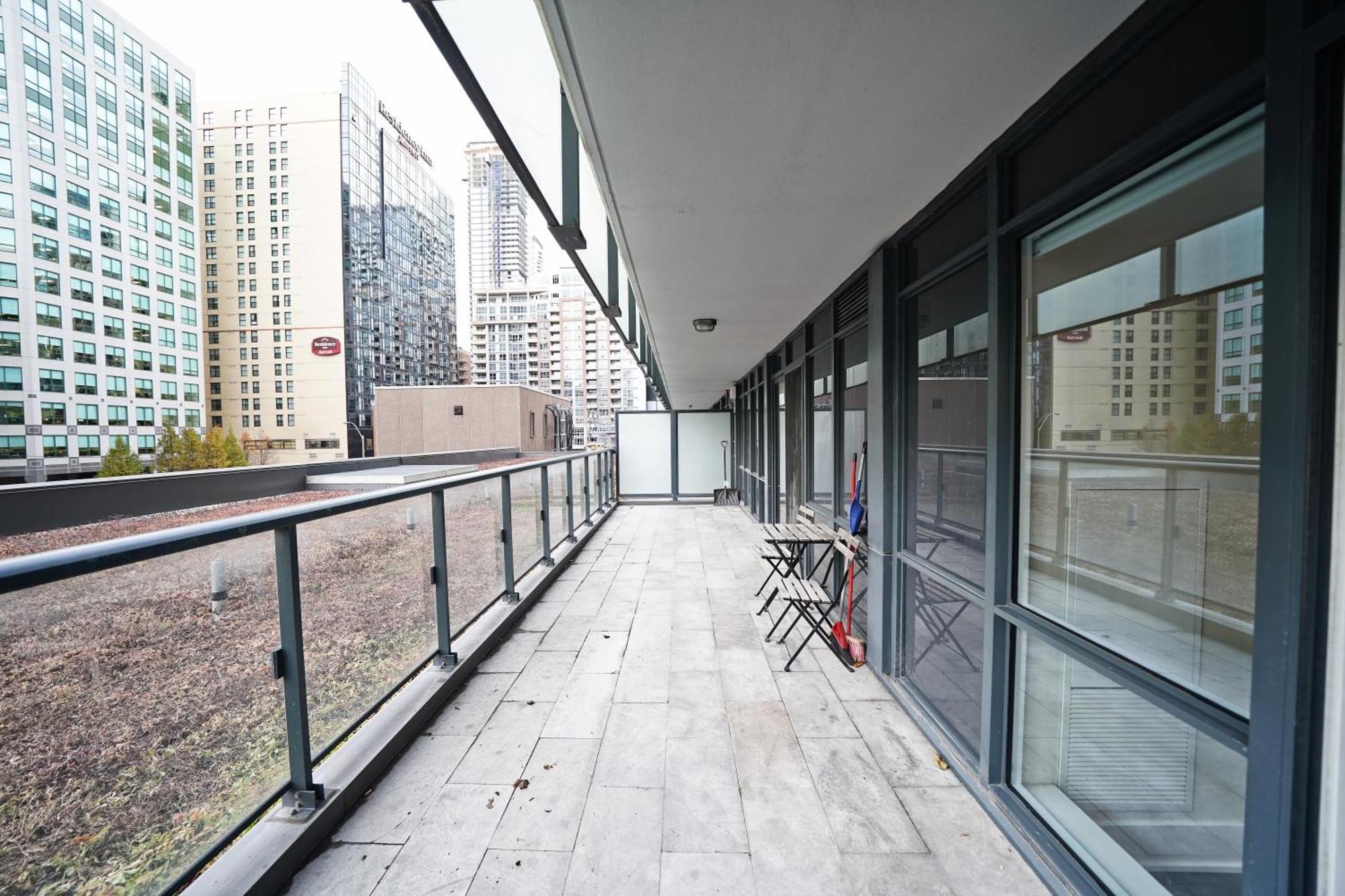 Rivetstays - The Atmos Торонто Экстерьер фото